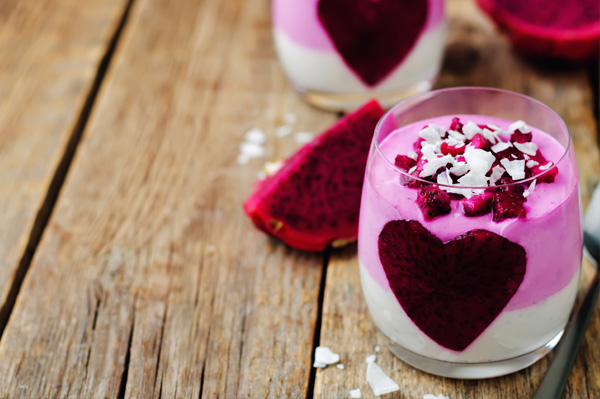 Panna cotta al dragon fruit